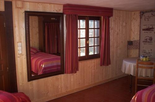 Manoir Du Val Harangt Bed & Breakfast Mardilly Room photo