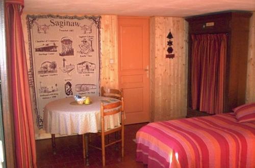 Manoir Du Val Harangt Bed & Breakfast Mardilly Room photo